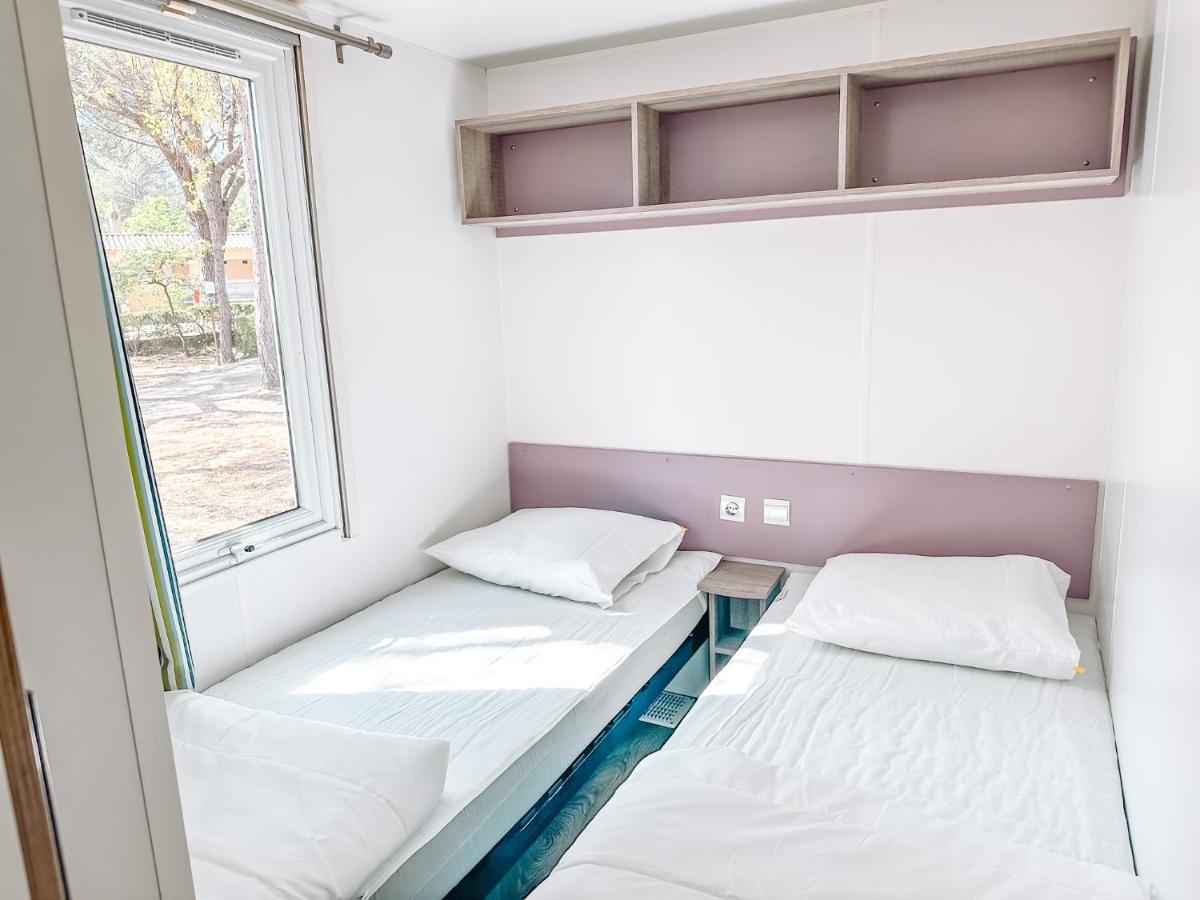 3 Bedroom Chalets Camping Lei Suves - Joycasa Roquebrune-sur-Argens Exterior photo